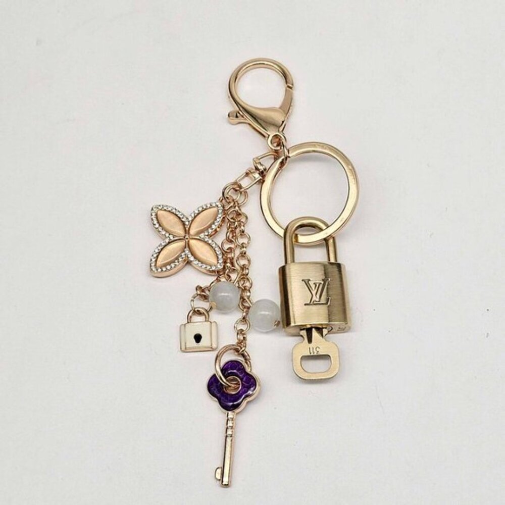 Authentic Louis Vuitton Gold Lock & Key ✨ Bag Charm Unbranded Keychain - Picture 2 of 6